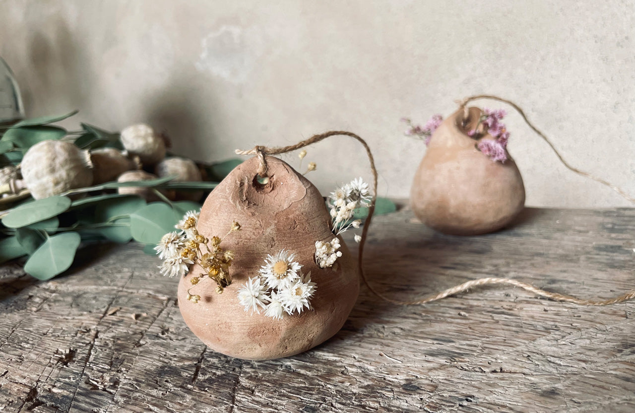 Flower Satellite – Boule fleur en terre cuite PM