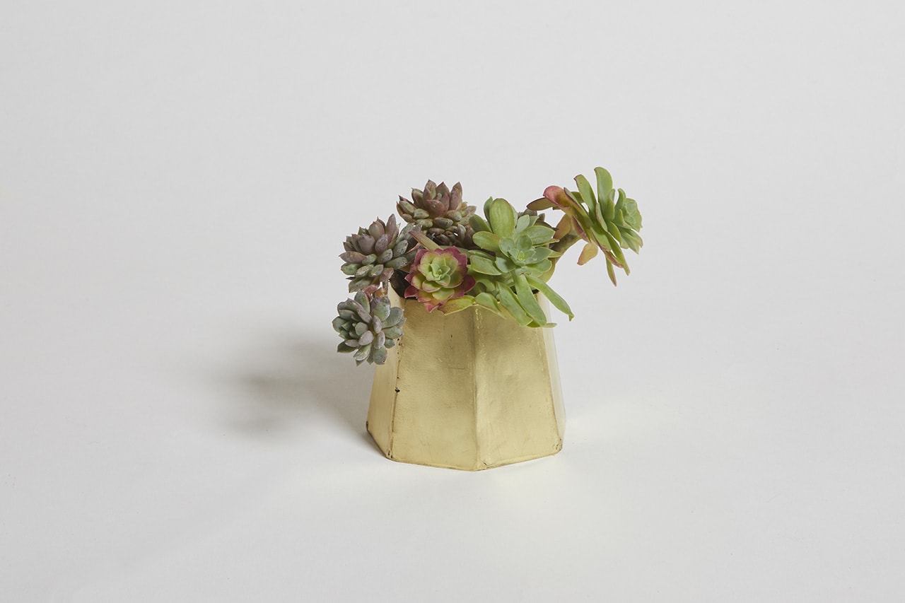 Vase fleur en métal – noir