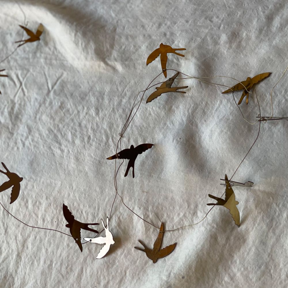 Guirlande oiseaux “Flock of Birds” – métal doré