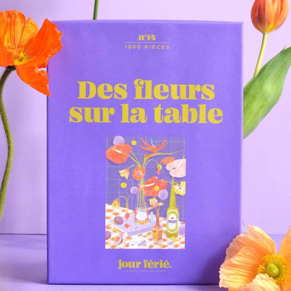 Des fleurs sur la table 500p